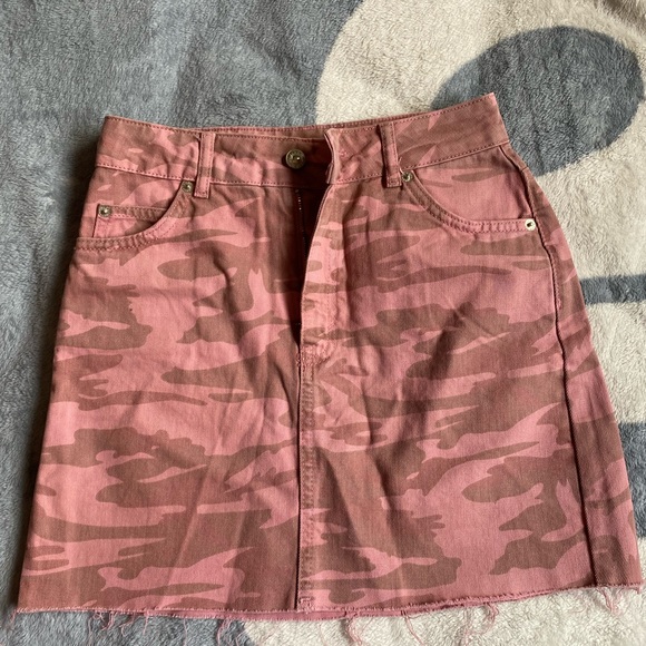 Pink camo skirt